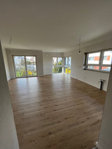 Wohnung zur Miete 900 € 3 Zimmer 77 m² 1. Geschoss Westpreußenstraße Kleinheubach 63924