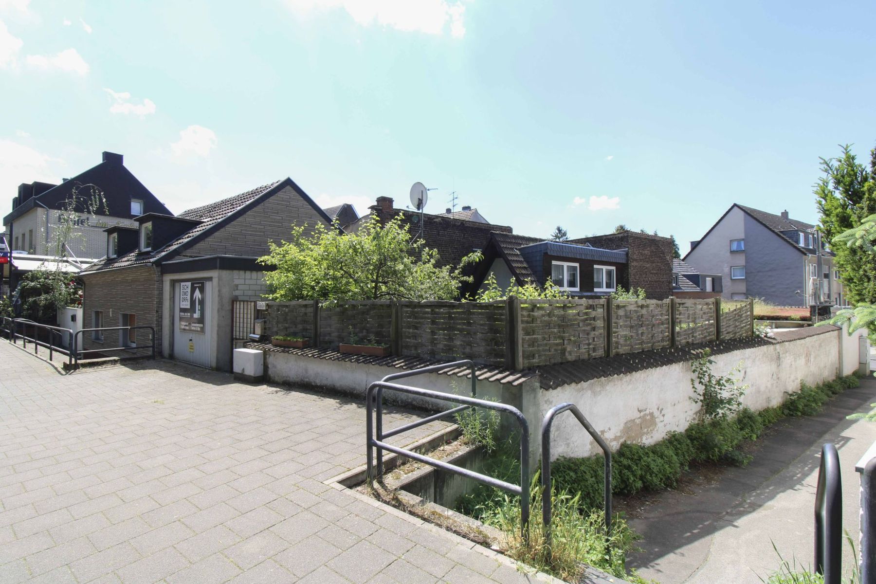 Immobilie zum Kauf 300.000 € 4 Zimmer 80 m²<br/>Fläche 249,1 m²<br/>Grundstück Niehl Köln 50735