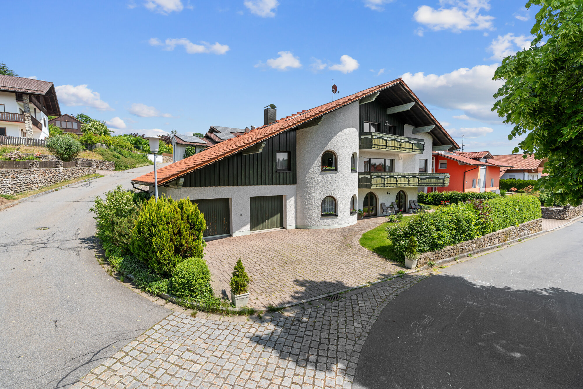 Einfamilienhaus zum Kauf 649.000 € 10 Zimmer 430 m²<br/>Wohnfläche 782 m²<br/>Grundstück Kirchdorf Kirchdorf im Wald 94261