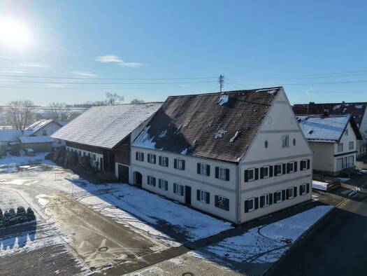 Bauernhaus zum Kauf 689.500 € 8 Zimmer 335 m² 1.967 m² Grundstück frei ab sofort Denklingen 86920
