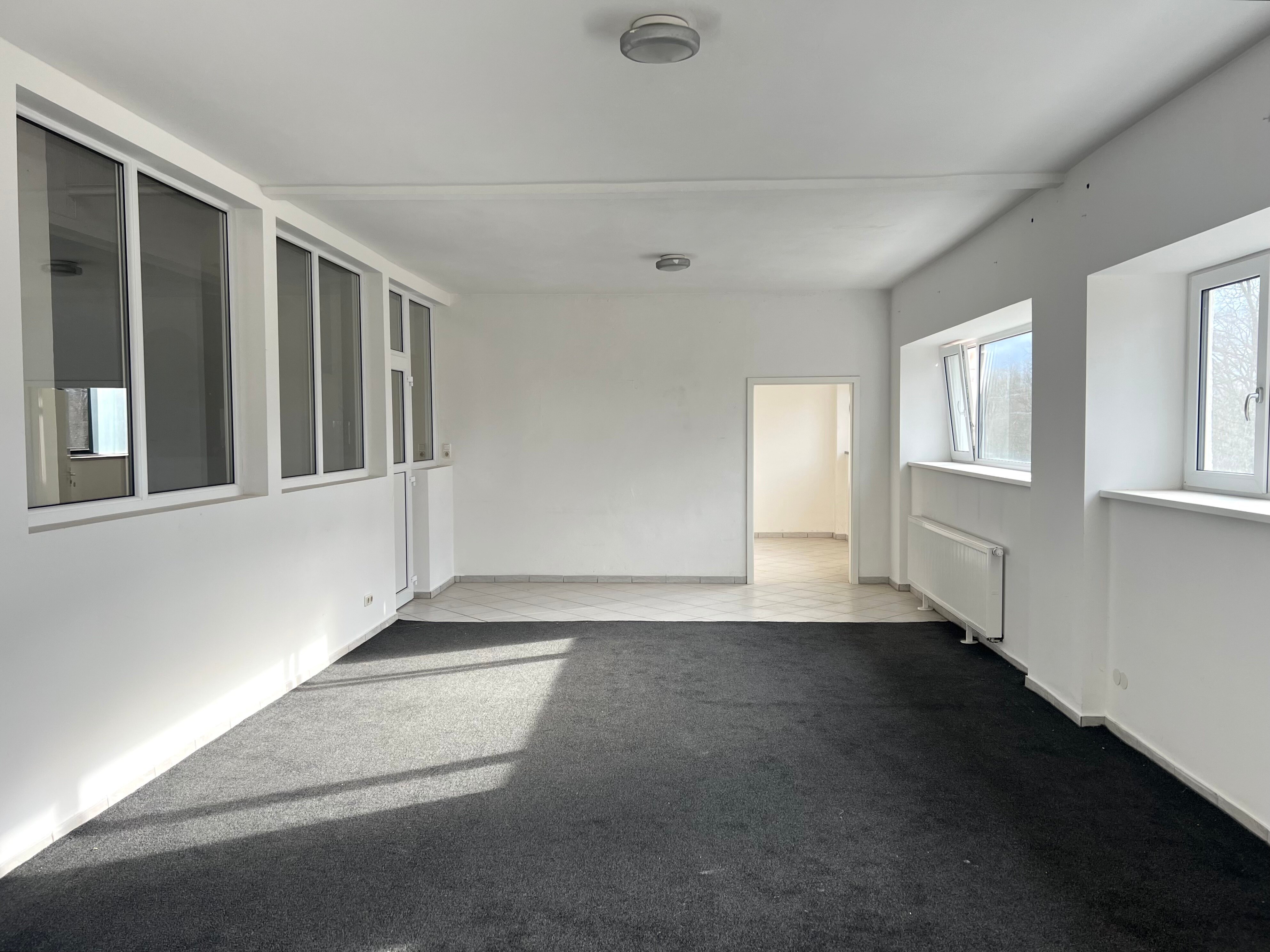 Bürofläche zur Miete 420 € 2 Zimmer 60 m² Bürofläche Unterfarrnbach 101 Fürth 90768