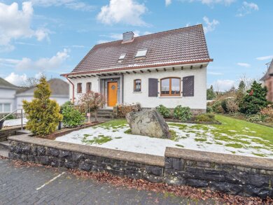 Einfamilienhaus zum Kauf 349.000 € 6 Zimmer 136 m² 636 m² Grundstück Vollmerhausen Gummersbach 51645