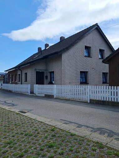 Haus zum Kauf 399.000 € 8 Zimmer 172,3 m² 362 m² Grundstück Wetterfeld Roding 93426