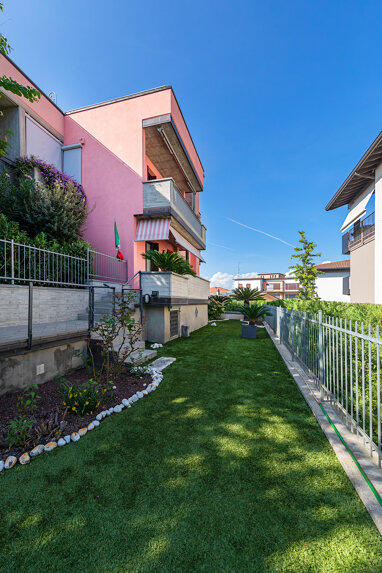 Einfamilienhaus zum Kauf 1.190.000 € 4 Zimmer 150 m² 200 m² Grundstück Desenzano del Garda 25015
