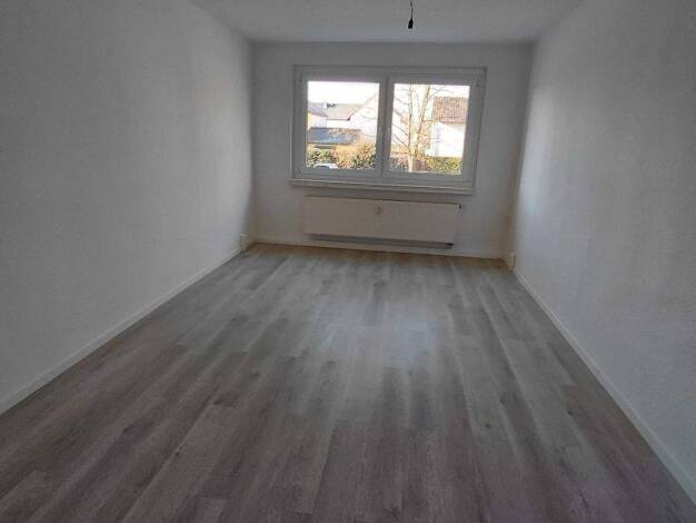Wohnung zur Miete 320 € 3 Zimmer 57 m² EG frei ab sofort Magdeborner Straße 50 Borna 04552