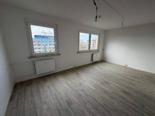 Wohnung zur Miete 305 € 2 Zimmer 50 m² 4. Geschoss Alte Heerstraße 236 Silberhöhe Halle (Saale) 06132