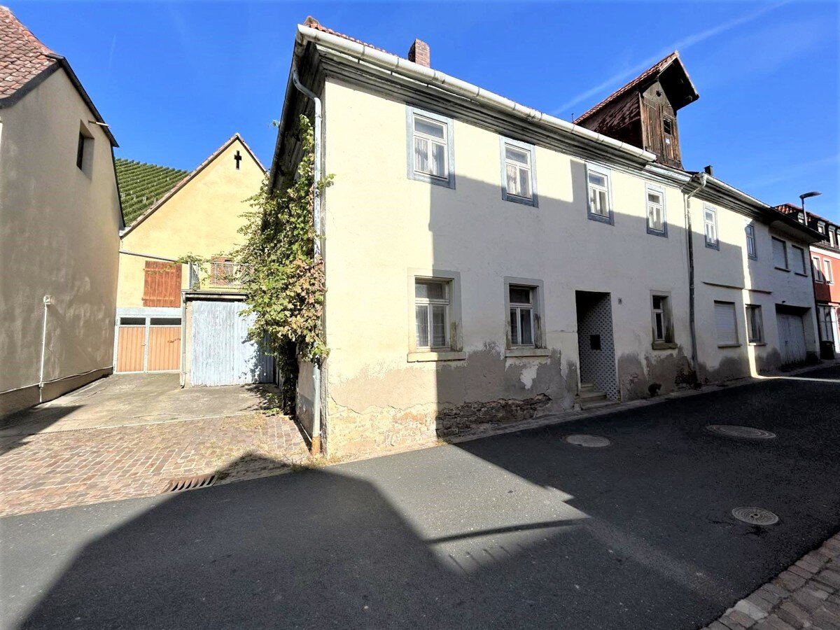 Einfamilienhaus zum Kauf 53.000 € 122 m²<br/>Wohnfläche 234 m²<br/>Grundstück Escherndorf Volkach 97332