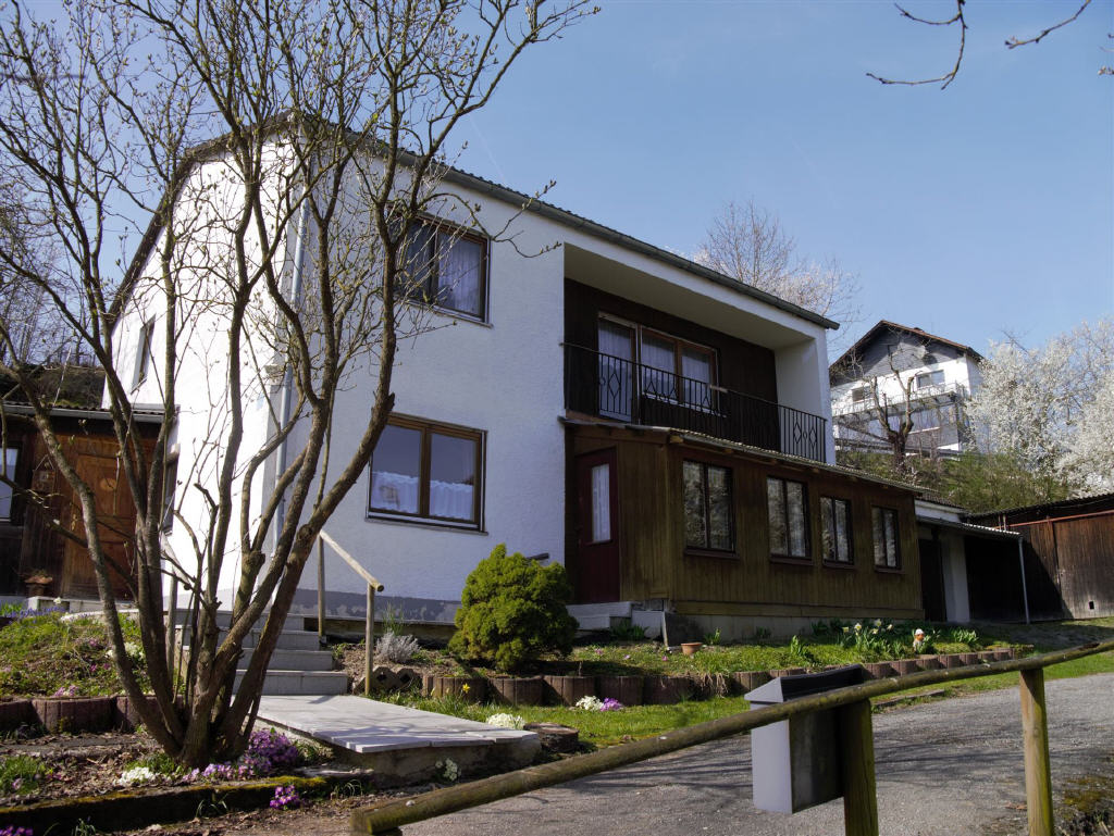 Einfamilienhaus zum Kauf 325.000 € 4,5 Zimmer 115 m²<br/>Wohnfläche 789 m²<br/>Grundstück Arth Furth-Arth 84095