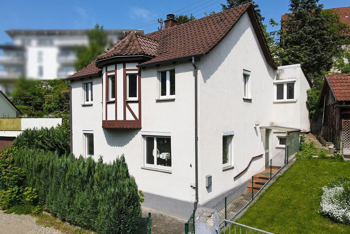 Einfamilienhaus zum Kauf 265.000 € 5,5 Zimmer 111,4 m²<br/>Wohnfläche 222 m²<br/>Grundstück Aulendorf Aulendorf 88326