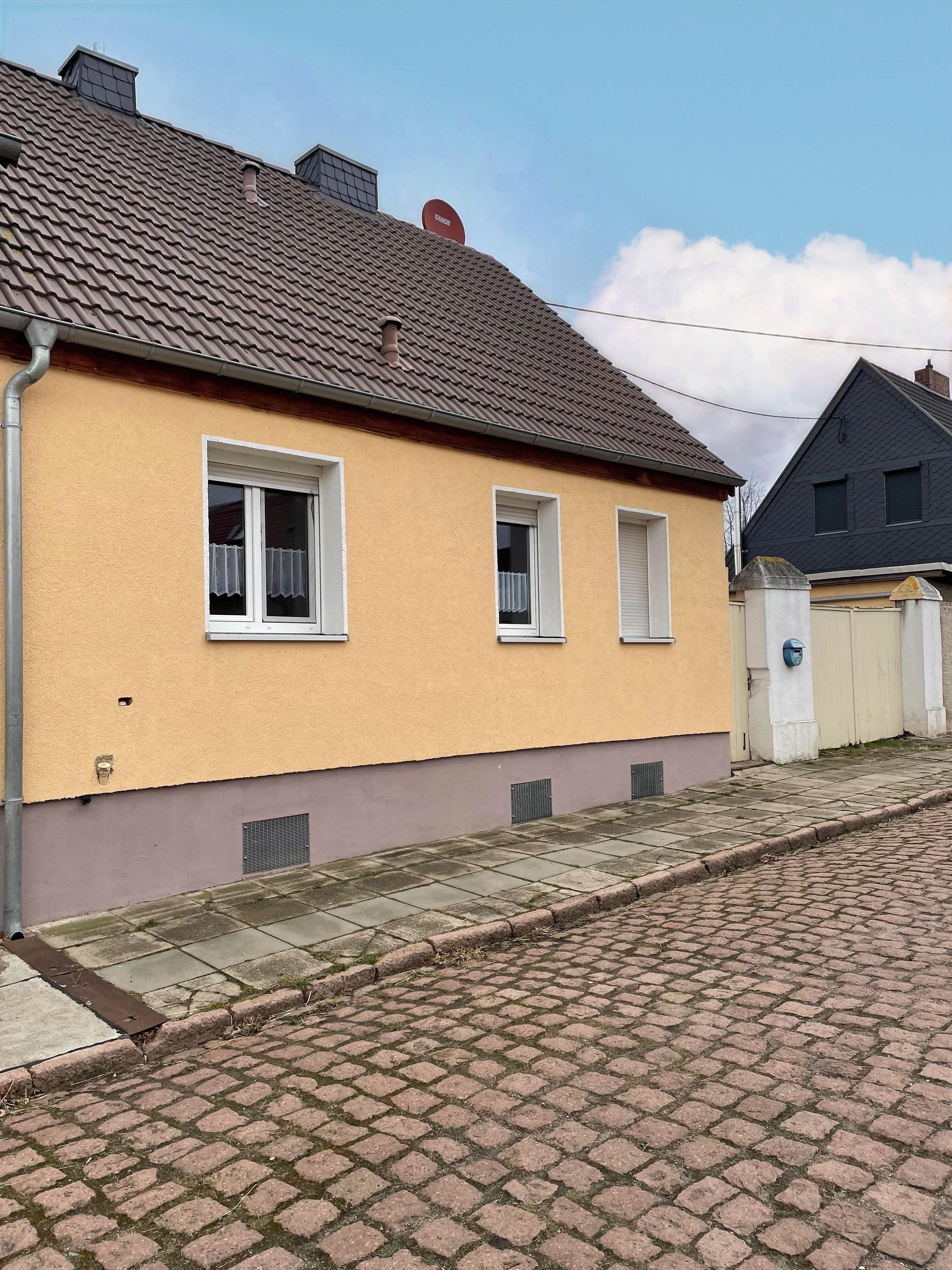 Mehrfamilienhaus zum Kauf 179.500 € 3 Zimmer 100 m²<br/>Wohnfläche 545 m²<br/>Grundstück Plömnitz Bernburg 06406