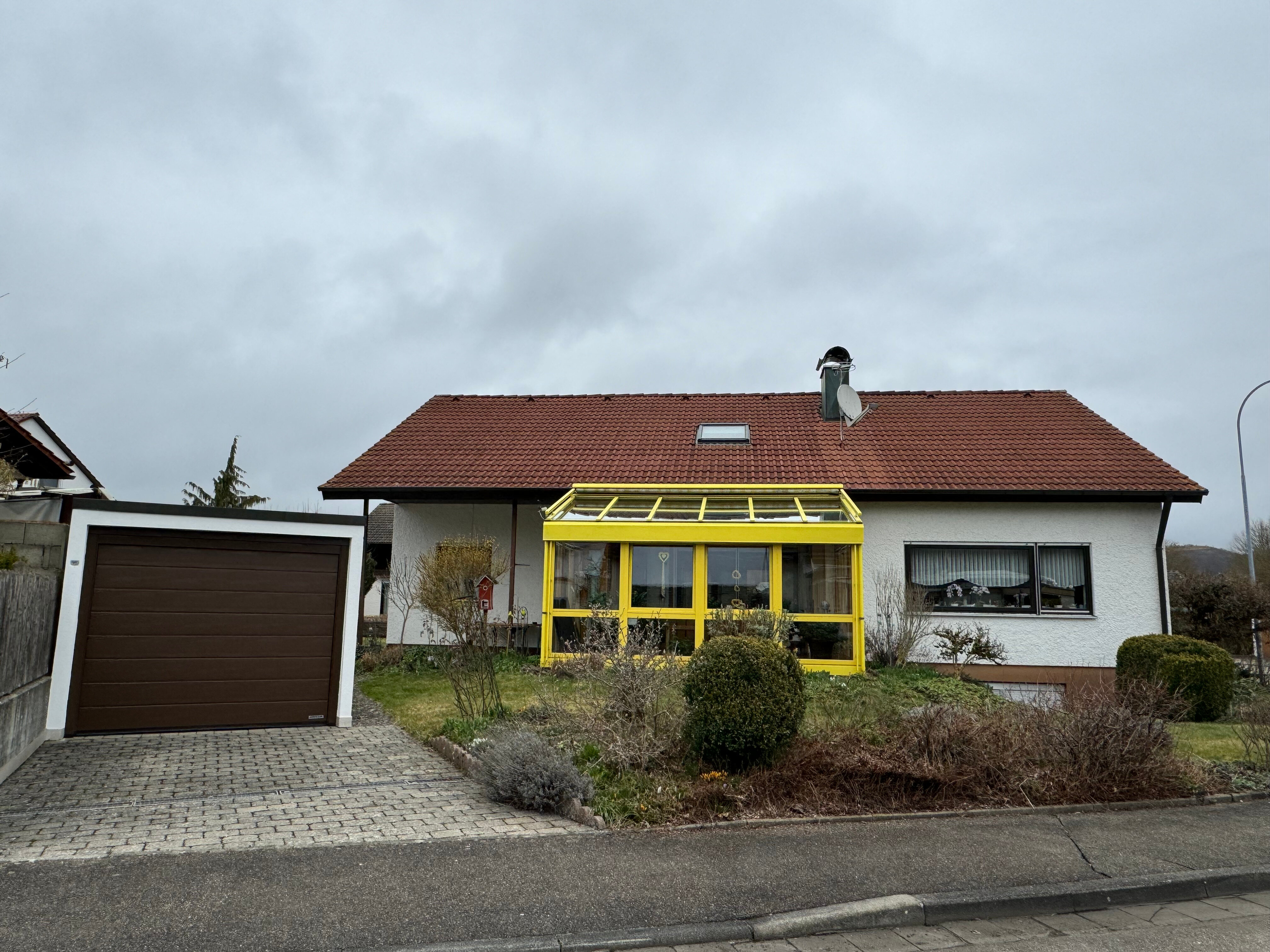 Mehrfamilienhaus zum Kauf 8 Zimmer 216 m²<br/>Wohnfläche 752 m²<br/>Grundstück Steinheim Steinheim am Albuch 89555