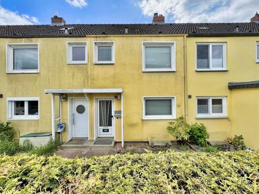 Reihenmittelhaus zum Kauf 179.000 € 4 Zimmer 80 m² 184 m² Grundstück Lübeck 23569