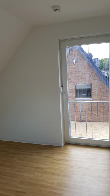 Wohnung zur Miete 1.002 € 5,5 Zimmer 98 m² Zieskovener Straße 55 Gleuel Hürth 50354