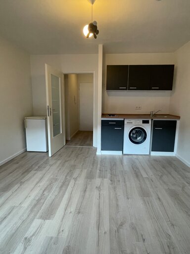 Wohnung zur Miete 400 € 1 Zimmer 25 m² 1. Geschoss frei ab sofort Nürnberger Str. 12 Stadtpark / Stadtgrenze 21 Fürth 90762