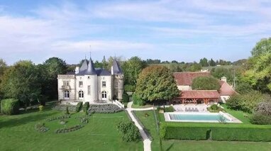 Schloss zum Kauf Provisionsfrei 1.290.000 € 9 Zimmer 440 m² 8.000 m² Grundstück Excideuil