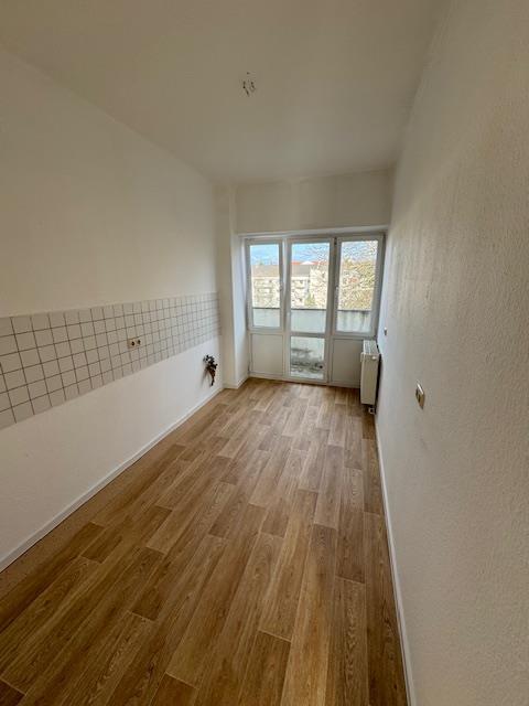 Wohnung zur Miete 560 € 4 Zimmer 80 m² 3. Geschoss Westring 43 Schellheimerplatz Magdeburg 39108