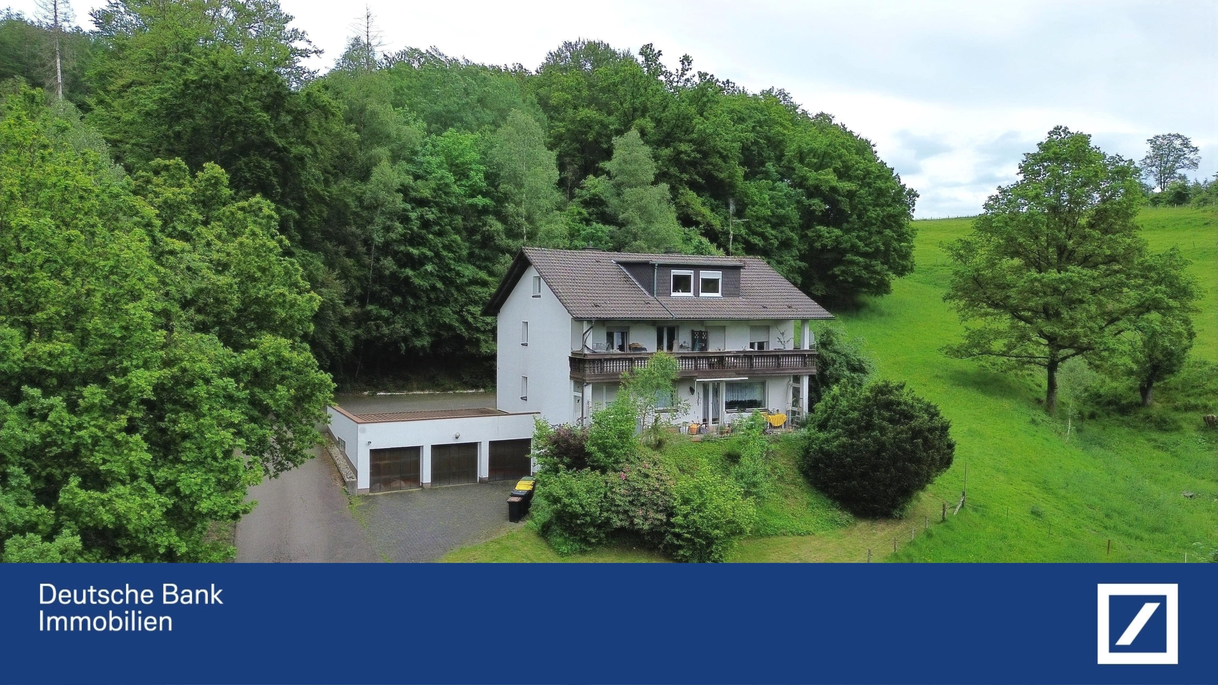 Mehrfamilienhaus zum Kauf 410.000 € 11 Zimmer 247 m²<br/>Wohnfläche 1.200 m²<br/>Grundstück Schönau Wenden 57482