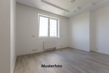 Wohnung zum Kauf Zwangsversteigerung 205.000 € 4 Zimmer 80 m² Heutingsheim Freiberg a. N. 71691