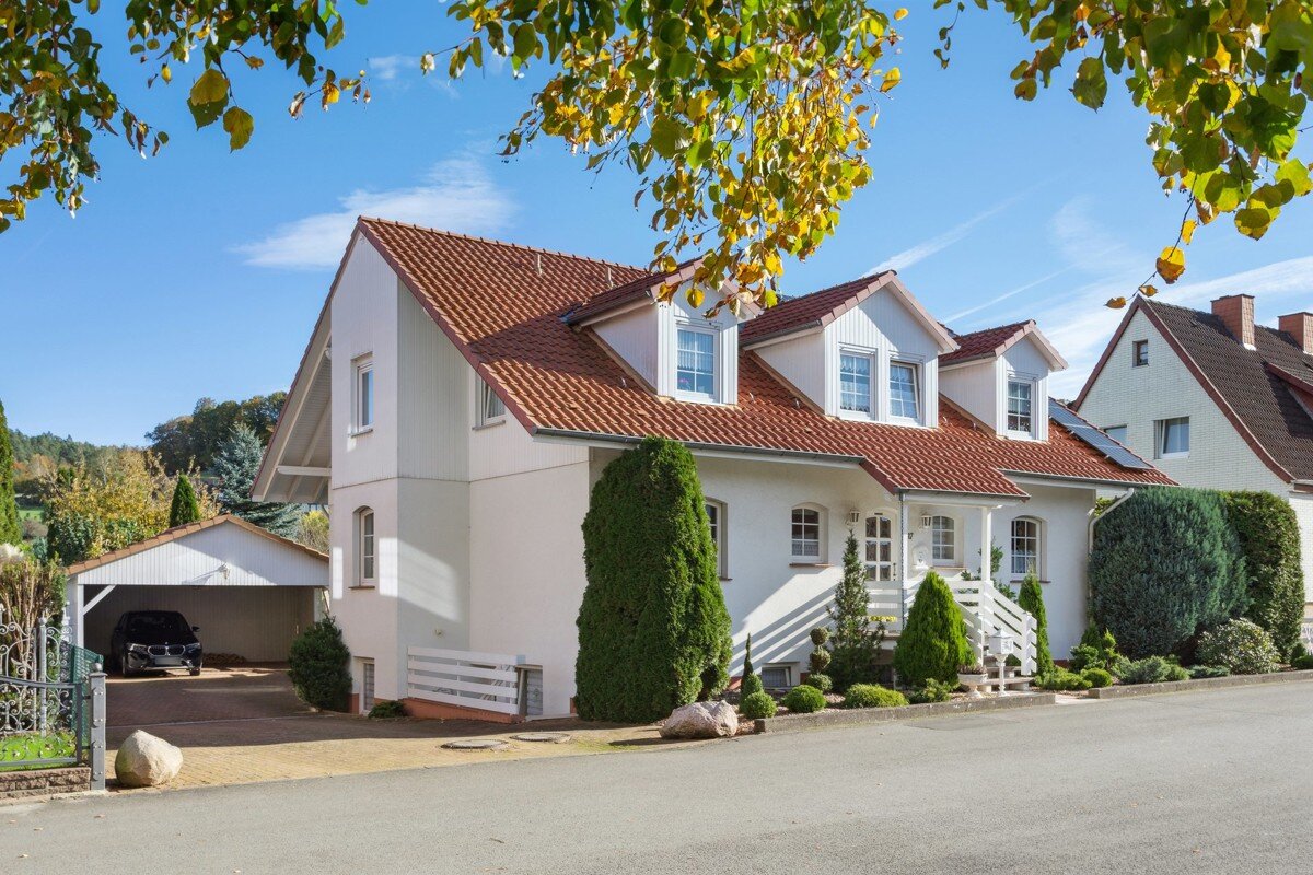 Einfamilienhaus zum Kauf 349.000 € 7 Zimmer 237 m²<br/>Wohnfläche 1.519 m²<br/>Grundstück Lauenberg Dassel 37586