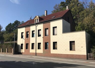 Haus zur Miete 650 € 12 Zimmer 300 m² 1.680 m² Grundstück Neukirchen Neukirchen/Pleiße 08459