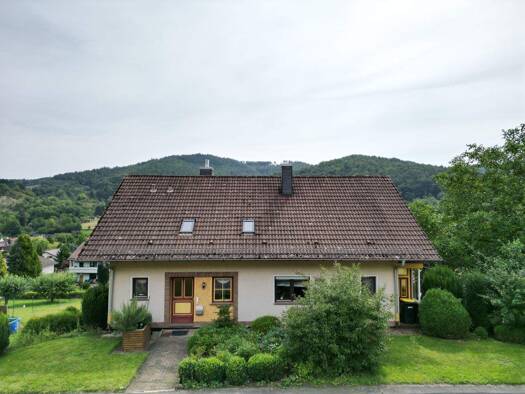 Haus zum Kauf 320.000 € 6 Zimmer 230 m² 918 m² Grundstück frei ab sofort Hundelshausen Witzenhausen 37215