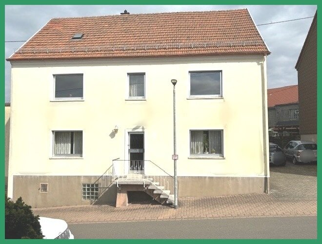 Mehrfamilienhaus zum Kauf 179.000 € 10 Zimmer 199 m²<br/>Wohnfläche 622 m²<br/>Grundstück ab sofort<br/>Verfügbarkeit Stennweiler Schiffweiler 66578