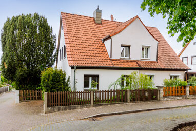 Doppelhaushälfte zum Kauf 239.000 € 4 Zimmer 76,2 m² 421 m² Grundstück Naumburg Naumburg (Saale) 06618
