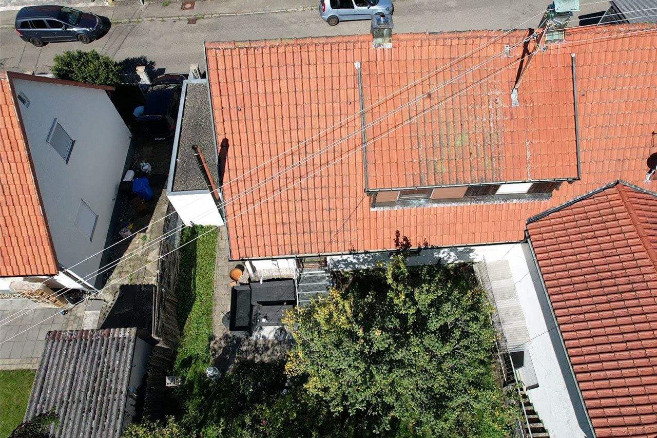 Immobilie in Bisingen - Charmante Doppelhaushälfte mit großem Grundstück und Garage - Bild 1