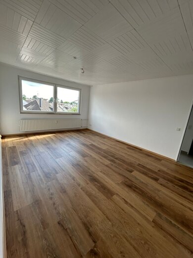 Wohnung zur Miete 465 € 2 Zimmer 62 m² 4. Geschoss frei ab sofort Moerser Str. 267 Hochheide Duisburg 47198