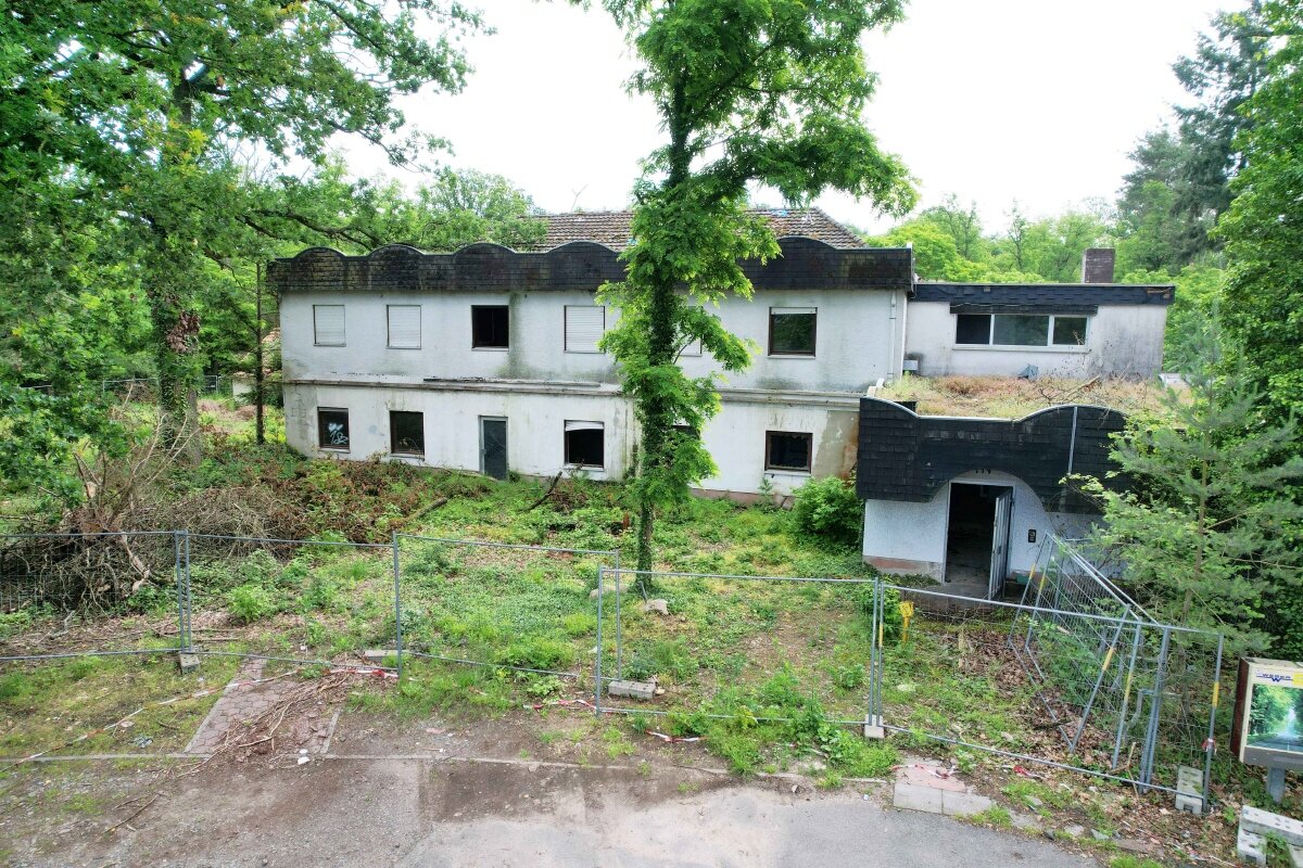 Mehrfamilienhaus zum Kauf 495.000 € 23 Zimmer 700 m²<br/>Wohnfläche 1.660 m²<br/>Grundstück Harreshausen Babenhausen 64832