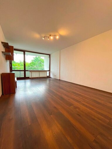Wohnung zur Miete 450 € 1 Zimmer 43 m² 5. Geschoss Ronhof 154 Fürth 90765