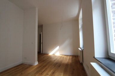 Wohnung zur Miete 700 € 2 Zimmer 75 m² frei ab sofort Elsaßstrasse Neustadt - Süd Köln 50677