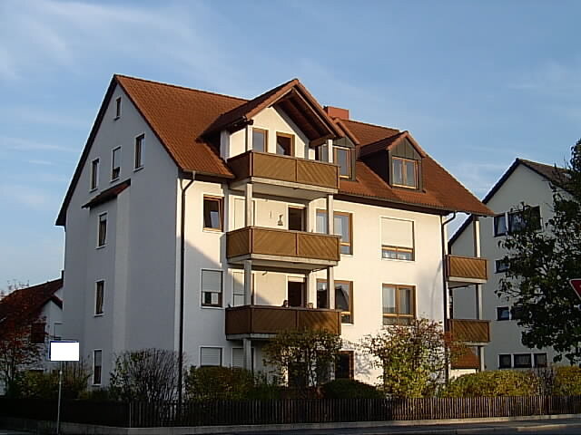 Wohnung zur Miete 495 € 3 Zimmer 70 m²<br/>Wohnfläche 3. Stock<br/>Geschoss Ab sofort<br/>Verfügbarkeit Hammerweg Weiden in der Oberpfalz 92637