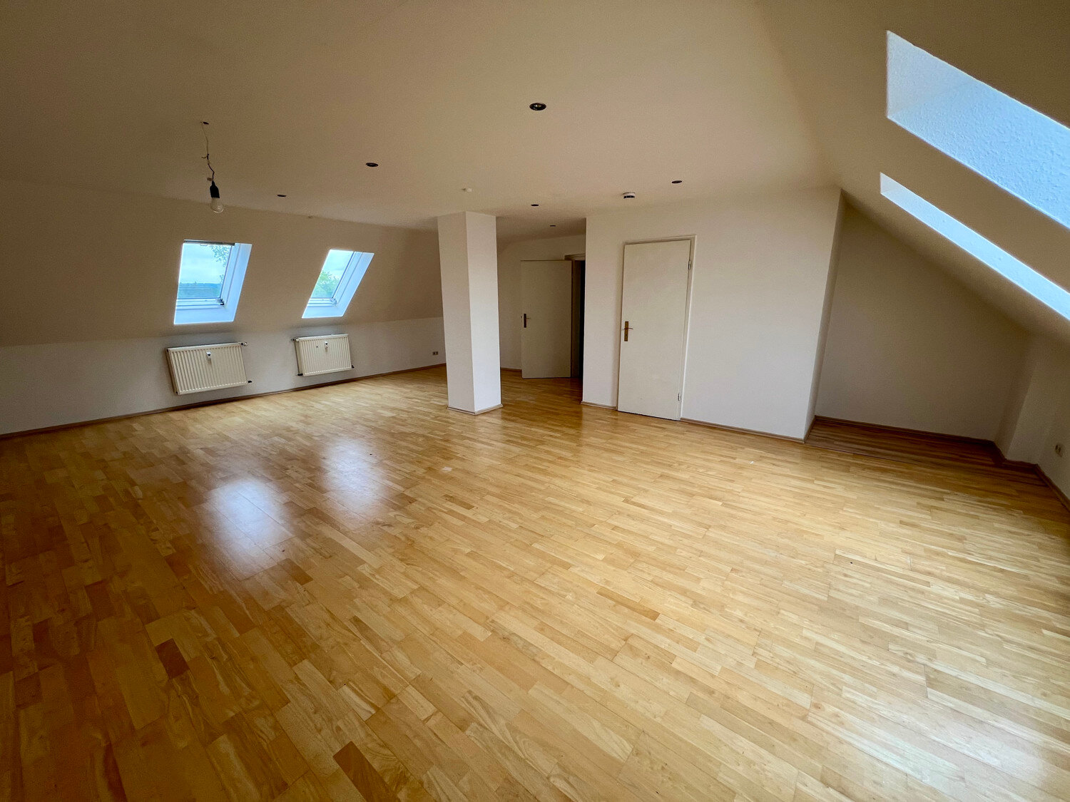 Wohnung zur Miete 1.170 € 4 Zimmer 118 m²<br/>Wohnfläche Domberg Bamberg 96050