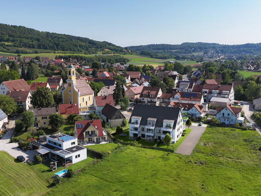 Wohnung zum Kauf - Erstbezug provisionsfrei 393.800 € 3 Zimmer 80,1 m² EG frei ab sofort Am Kirchplatz 7a Igensdorf 91338