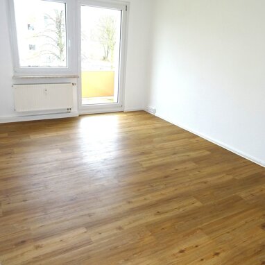Wohnung zur Miete 300 € 2 Zimmer 46 m² 3. Geschoss Werdau Werdau 08412