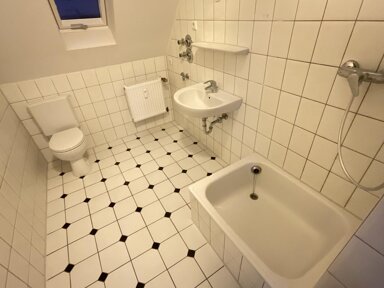 Wohnung zur Miete 449 € 2 Zimmer 62 m² 4. Geschoss Krusestraße 5 Ruhrort Duisburg 47119