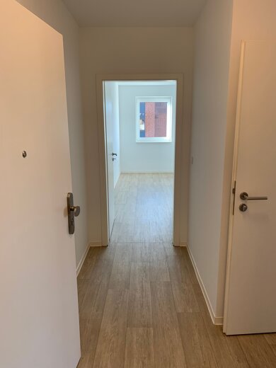 Wohnung zur Miete 657 € 3 Zimmer 73,4 m² frei ab sofort Celler Strasse 1 Hagen Stade 21680