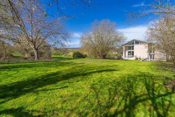 Immobilie in Efringen-Kirchen - Traumhaftes Zweifamilienhaus mit großem Grundstück und unverbaubarem Blick in Mappach ! - Bild 2