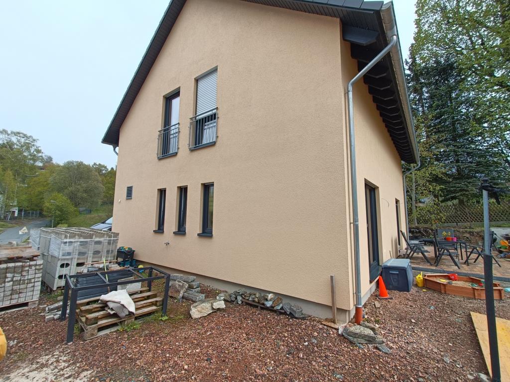 Einfamilienhaus zum Kauf 380.000 € 7 Zimmer 172 m² 1.051 m² Grundstück Auerbach 09392