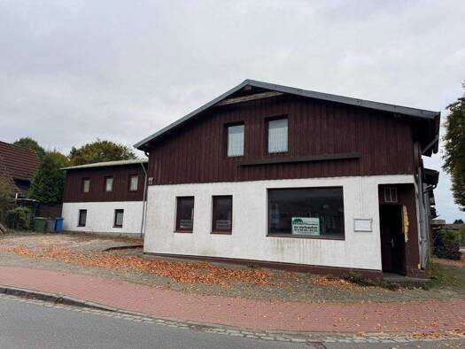 Haus zum Kauf 185.000 € 8 Zimmer 191,5 m² 537 m² Grundstück Albersdorf 25767