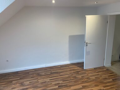 Wohnung zur Miete 400 € 3 Zimmer 80 m² 3. Geschoss Schonnebecker Str. 81 Rotthausen Gelsenkirchen 45884