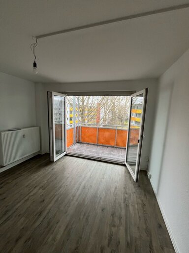 Wohnung zur Miete 360 € 4 Zimmer 69,5 m² 5. Geschoss Straße Usti nad Labem 233 Kappel Chemnitz 09119