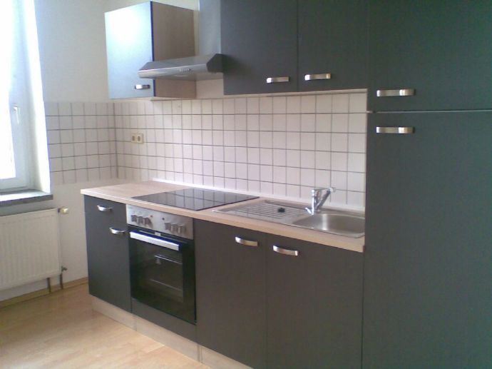 Wohnung zur Miete 350 € 2 Zimmer 78 m²<br/>Wohnfläche 2.<br/>Geschoss ab sofort<br/>Verfügbarkeit Straße des Friedens 9 Limbach-Oberfrohna Limbach-Oberfrohna 09212