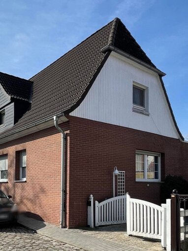 Doppelhaushälfte zum Kauf 119.500 € 4 Zimmer 90 m² 376 m² Grundstück Bernburg Bernburg 06406