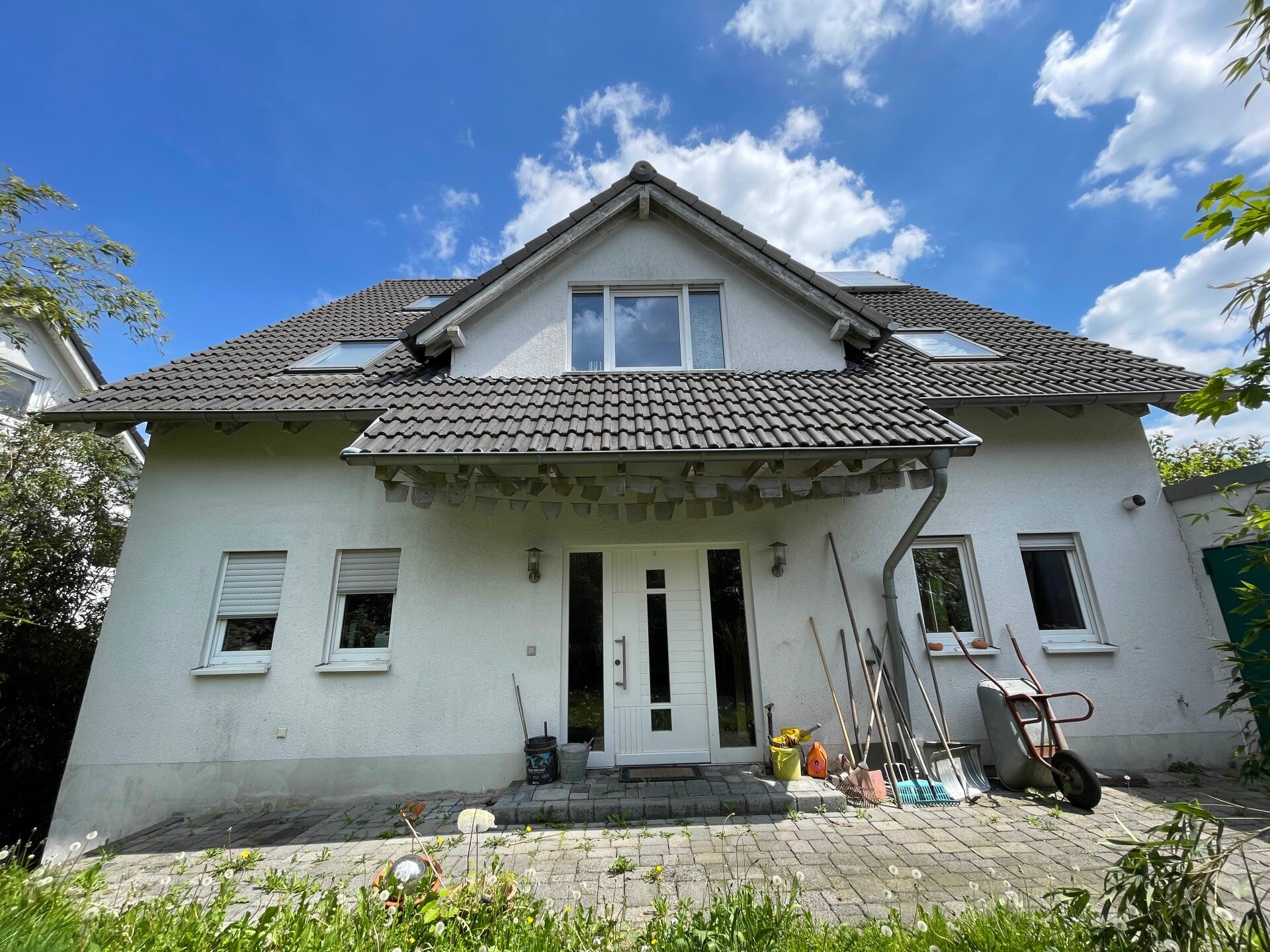 Einfamilienhaus zum Kauf Zwangsversteigerung 483.000 € 9 Zimmer 294 m²<br/>Wohnfläche 812 m²<br/>Grundstück Henkelshof Remscheid 42897