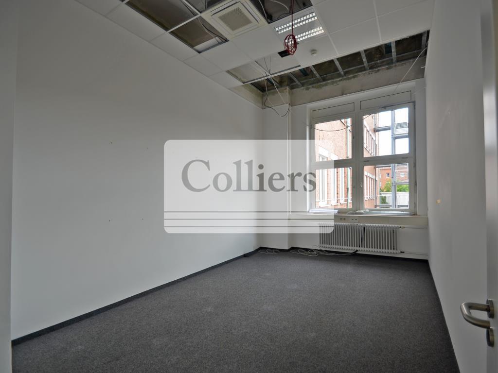 Büro-/Praxisfläche zur Miete 11,50 € 960 m²<br/>Bürofläche ab 100 m²<br/>Teilbarkeit Gugelstraße Nürnberg 90425