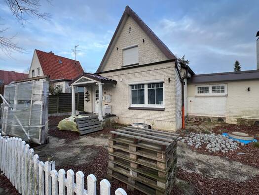 Einfamilienhaus zum Kauf 335.000 € 3 Zimmer 115 m² 950 m² Grundstück Bad Schwartau 23611