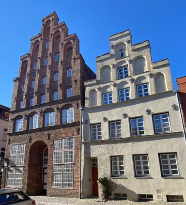 Mehrfamilienhaus zum Kauf als Kapitalanlage geeignet 2.300.000 € 856 m² 448 m² Grundstück Innenstadt Lübeck 23552