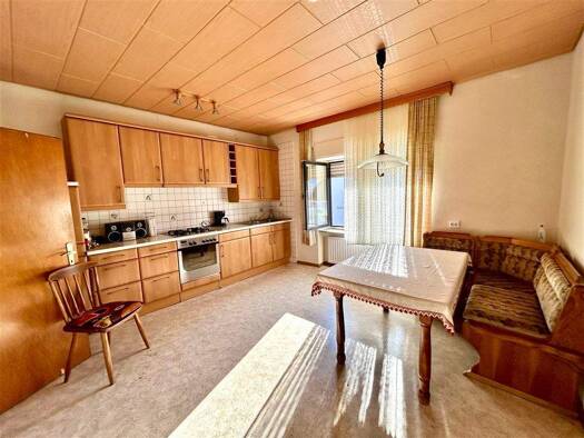 Haus zum Kauf 147.000 € 5 Zimmer 135 m² 613 m² Grundstück frei ab sofort Hüttigweiler Illingen , Saar 66557